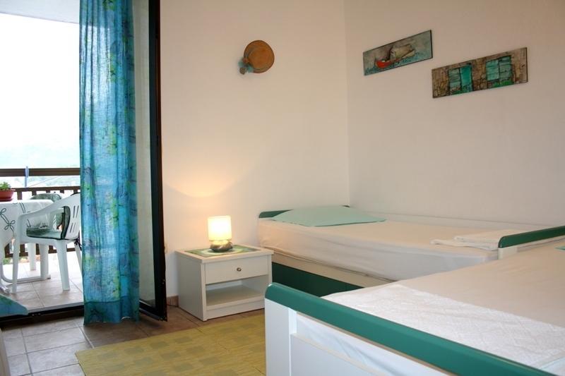 Apartments Mandic Tucepi Bilik gambar