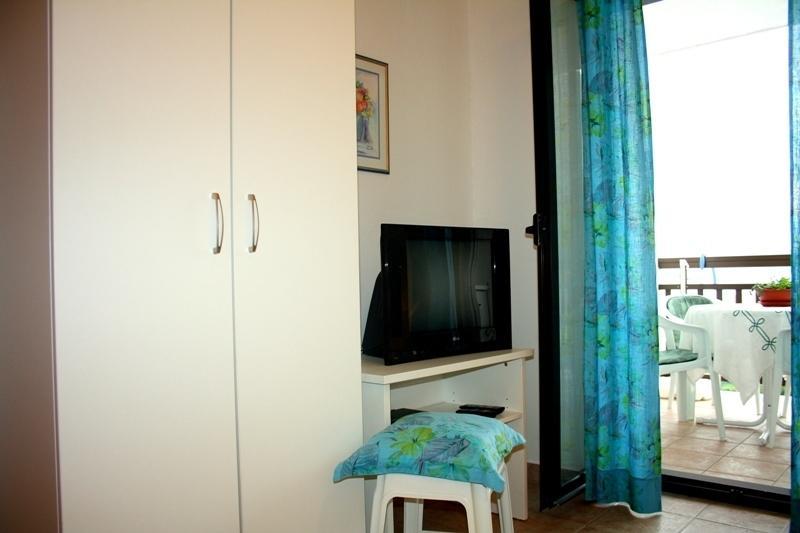 Apartments Mandic Tucepi Bilik gambar
